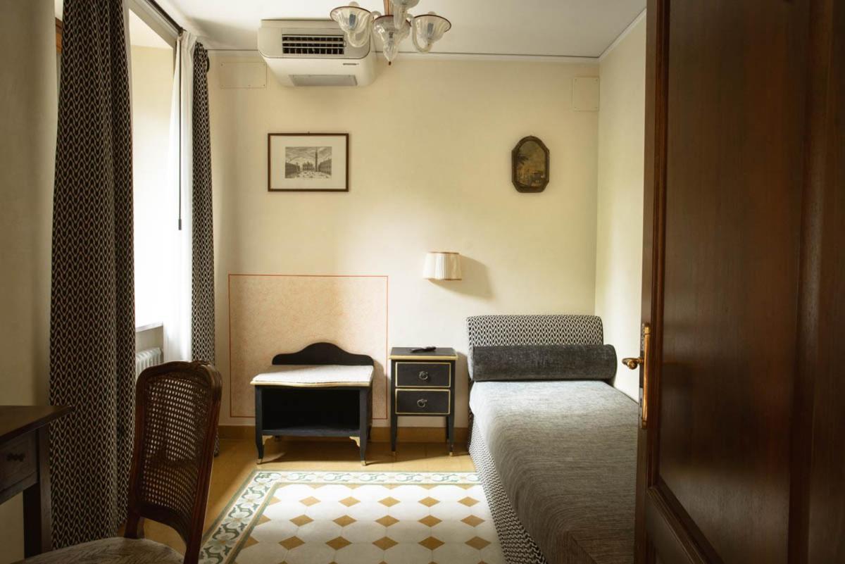Pensione Accademia - Villa Maravege Venice Exterior photo
