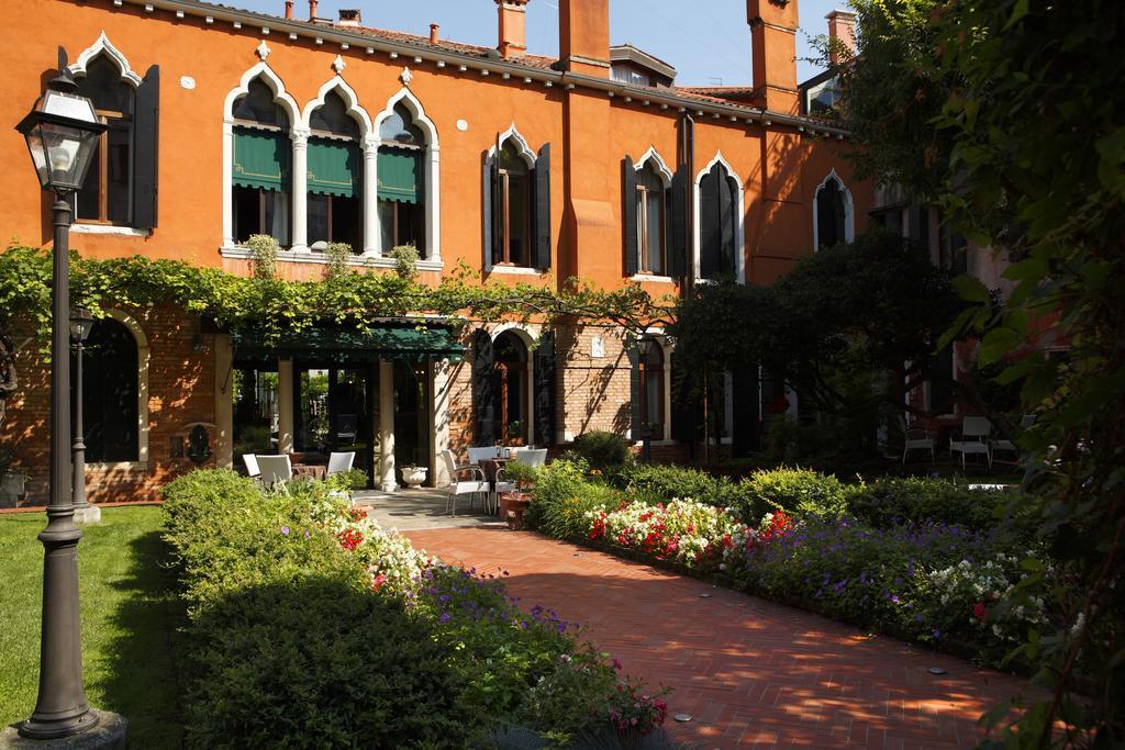 Pensione Accademia - Villa Maravege Venice Exterior photo